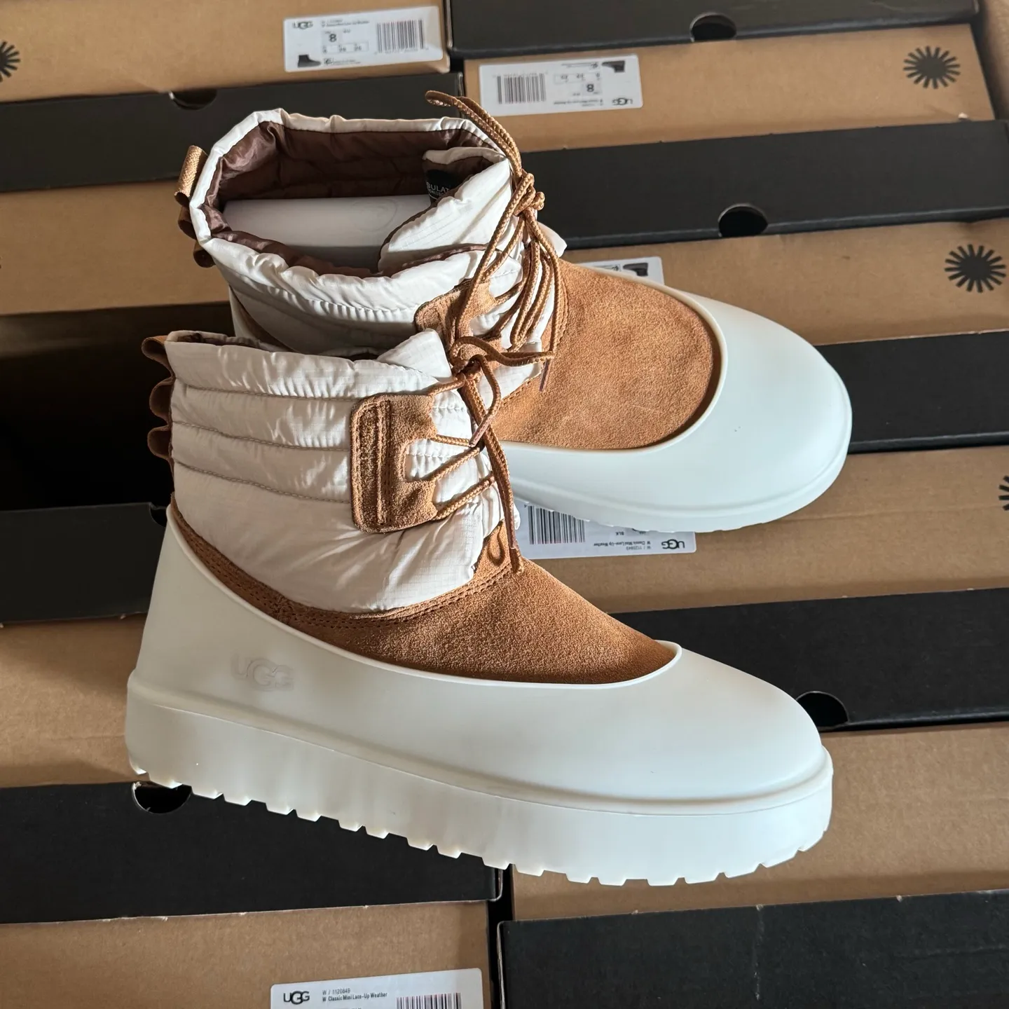 UGG high-end waterproof rain boots arrive, large foreign trade items, local 💰760